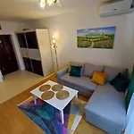Apartment And Orchid Premium *