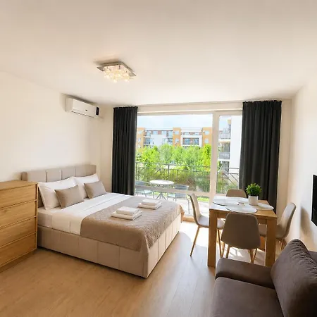 Golf Club And Orchid Garden Premium Appartamento Sunny Beach
